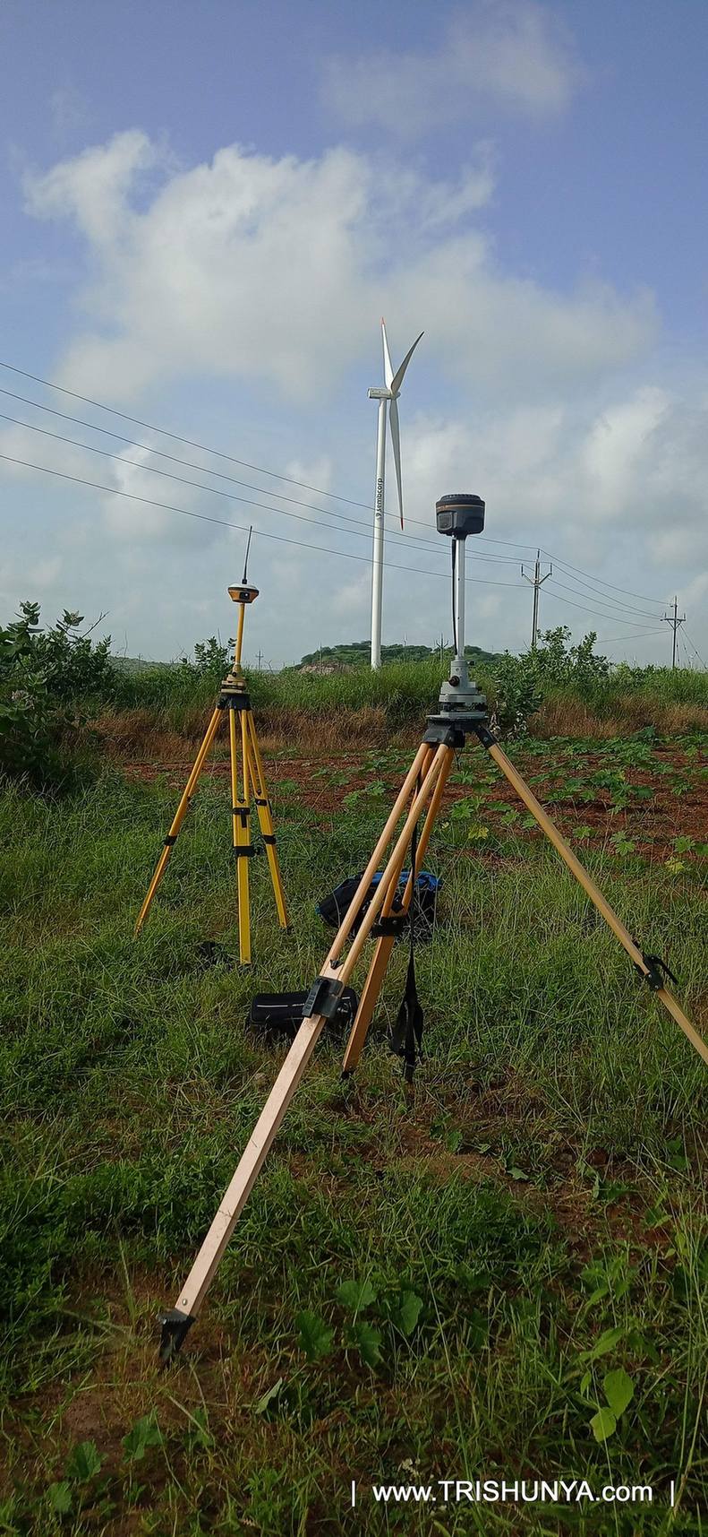 Image show casing dgps set of rover and base device